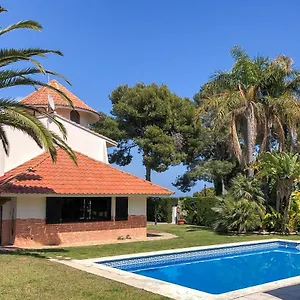 https://villa-singular-families-only.catalonia-hotels.com
